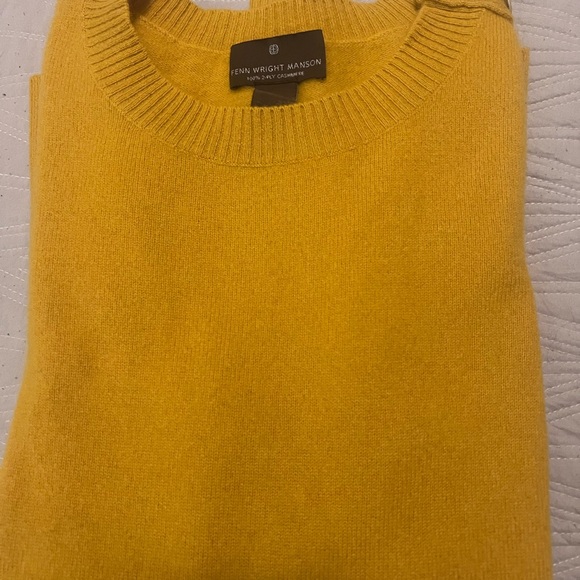 Sweater 100% cashmere. Good condition. Veryy nice and warming!!!! Mustard - Picture 2 of 13